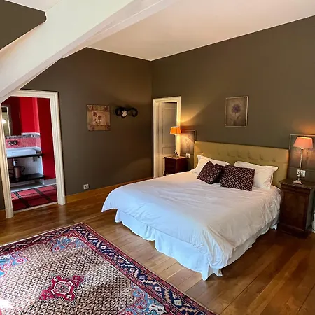 לינה וארוחת בוקר La Barbizonaise D'hote 3*