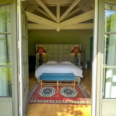 La Barbizonaise D'hote לינה וארוחת בוקר ברביזון